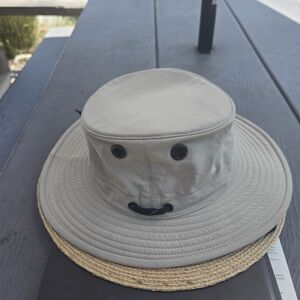 Tilley  Hat